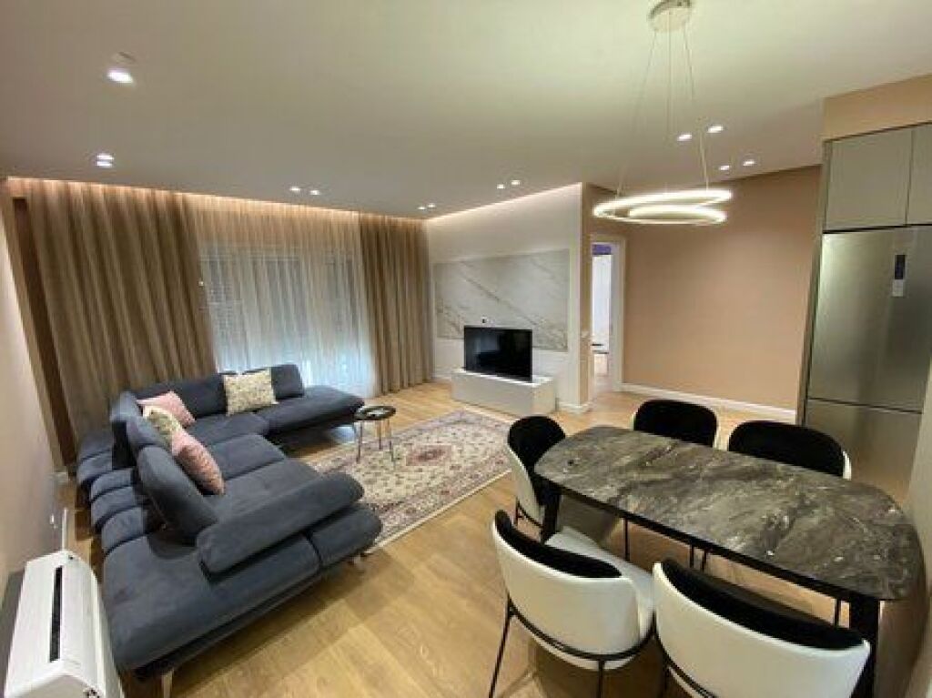 Apartment 2+1 with 2 bathrooms, fully furnished, for rent on Rruga e Dibrës – 700 Euro