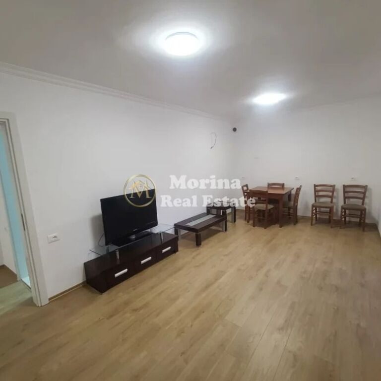 Qera | Apartament 2 + 1 | Sheshi Skënderbej | 1200 €/muaj