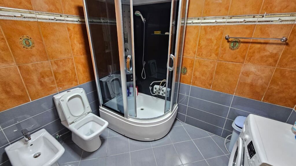 Apartament 1+1 per Qira, te Presidenca!