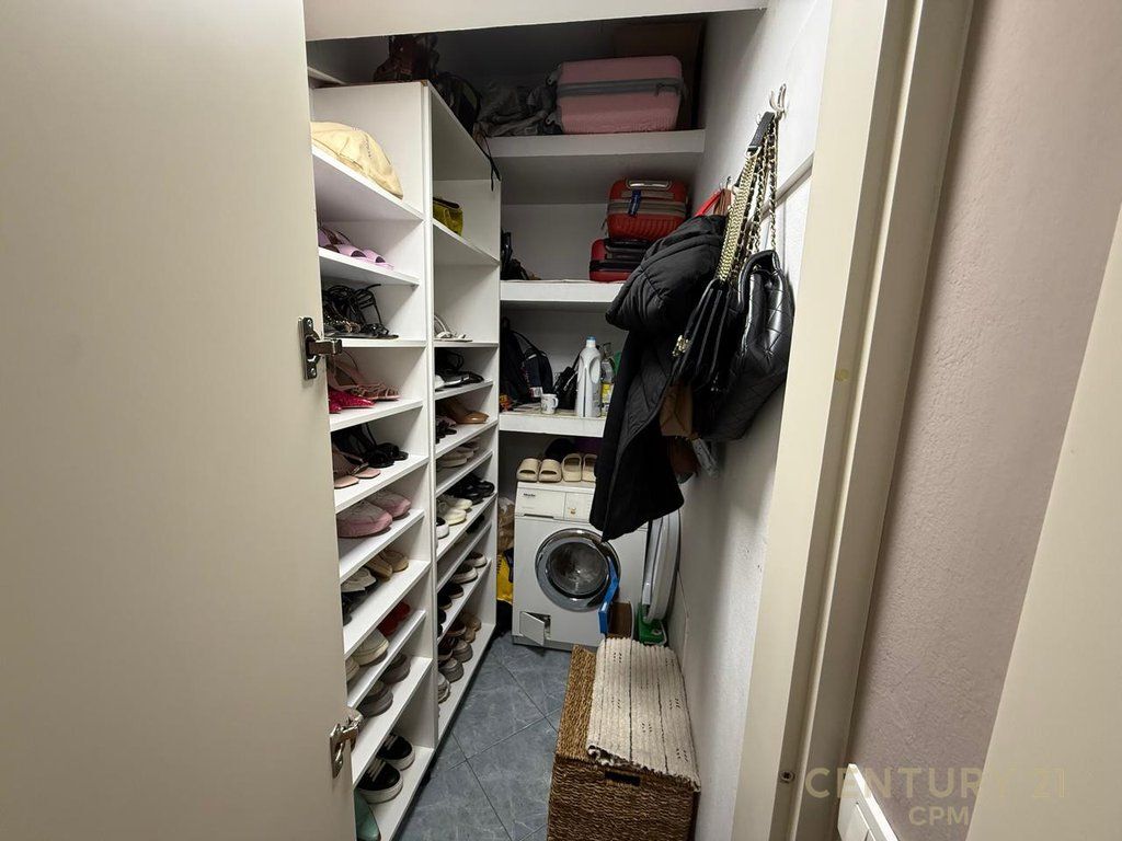 AT THE PARIS MUNICIPALITY NEAR KRISTAL CENTER WE RENT 2+1 APARTMENT