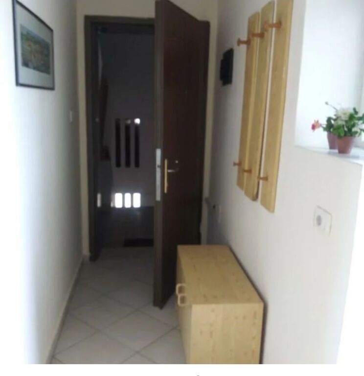 📣Super lokacion, ne Qender. 🔸️Jepet me qira 1+1  🏢Banim &amp; Qira per Air Bnb.  