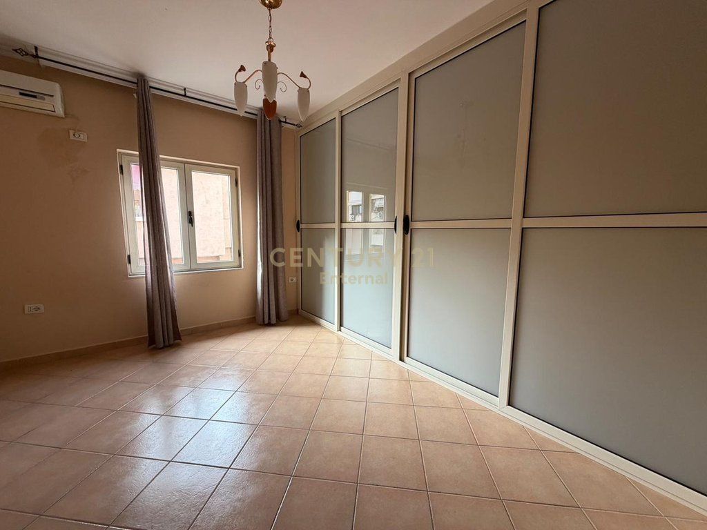 Zyre me qira ne Bllok