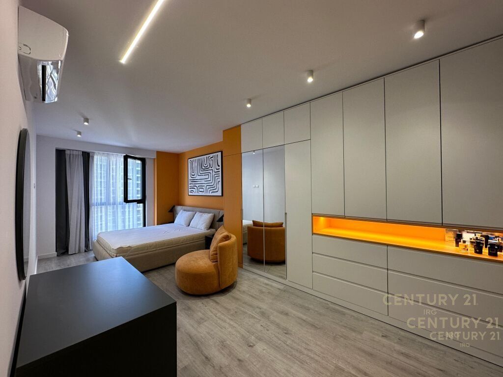 JEPET ME QIRA APARTAMENT 2+1+2 ME POST PARKIMI TEK ISH FUSHA E AVIACIONIT