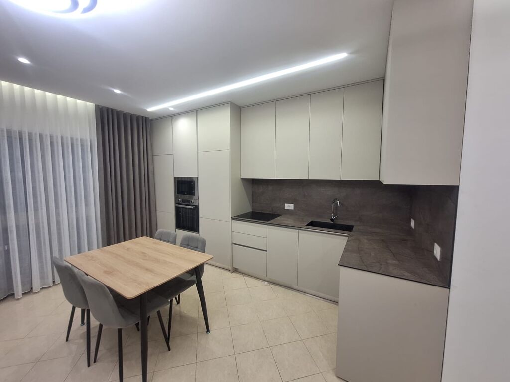 Apartament 2+1 me qera në Astir