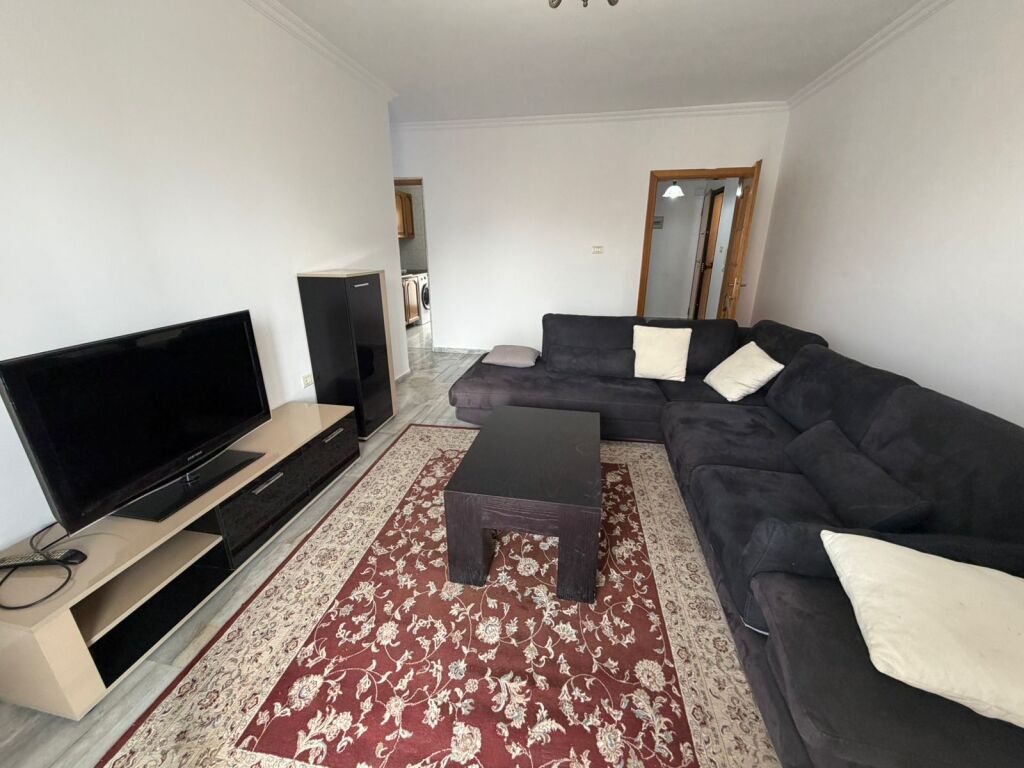Jepet me qera apartament 2+1+2 ballkone Rruga Dritan Hoxha