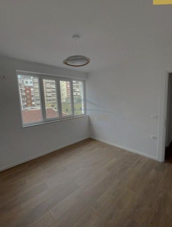 For sale, Apartment 1+1+Wardrobe, Electric Market, Tirana.