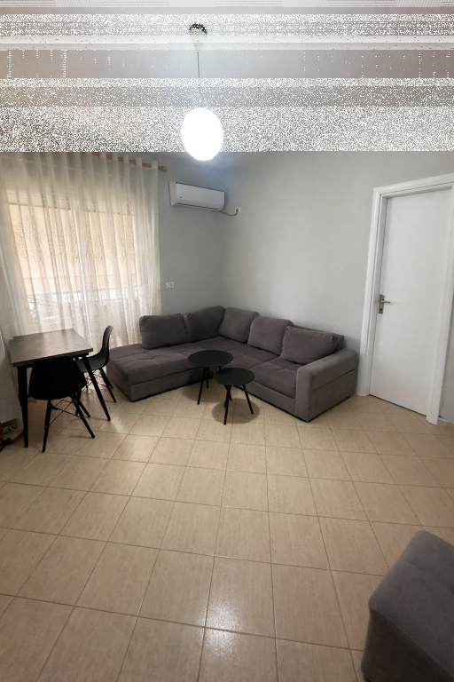 Jepet me qera apartament 1+1  i ri tek Materniteti i Ri tre minuta nga Brryli!