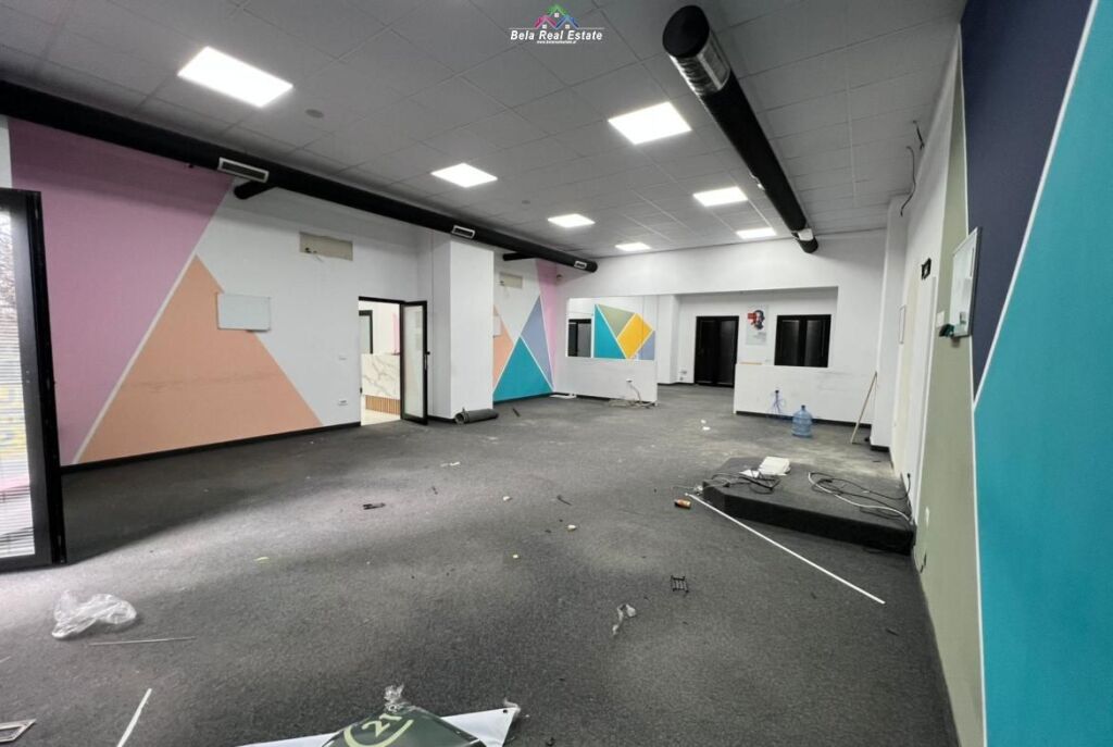 Ufficio in Affitto presso Farmacia 10 (ID BZ2881) Tirana