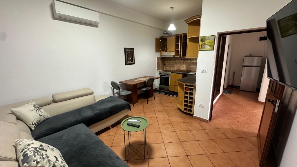 Qera, kat vile 1+1, Rruga e Elbasanit, Tirane