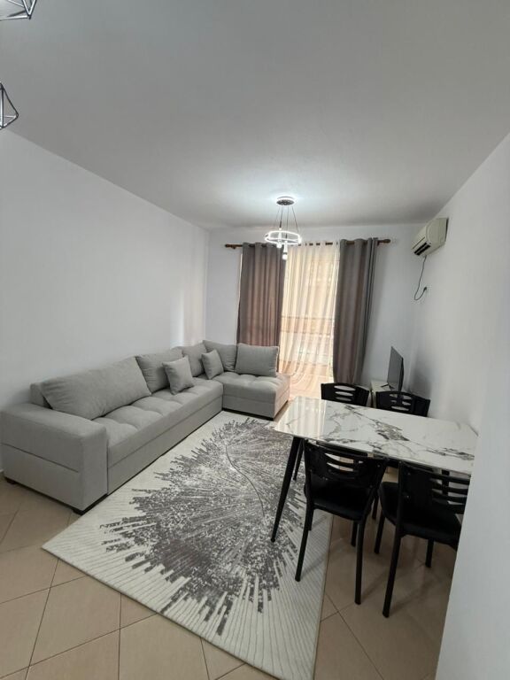 Shitet Apartament 1+1 tek Alb Adriatik, Golem