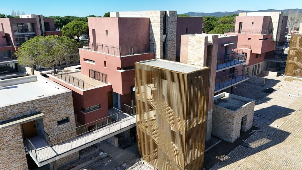 Shitet Apartament 1+1+Verandë