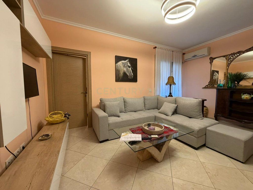 Apartament 1+1 me qira pranë Ministrisë së Jashtme