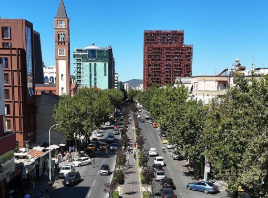 🏢 Shitet Ambient Biznesi + Biznes Aktiv – pranë Rrugës së Kavajës