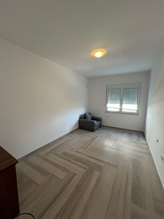 2+1+2 in Affitto al Lago Secco