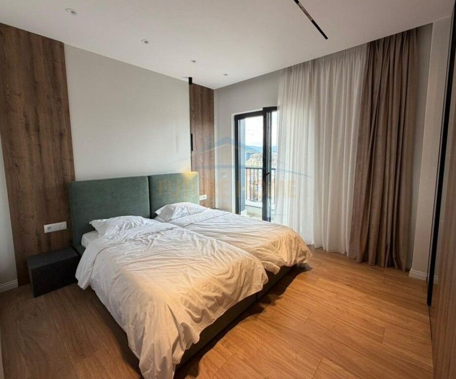 Rent, Apartment 2+1+PARKING SPACE, Barricades Street, Tirana.