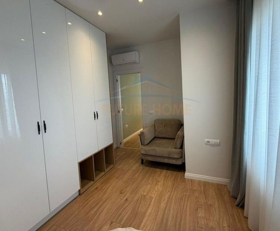 Rent, Apartment 2+1+PARKING SPACE, Barricades Street, Tirana.