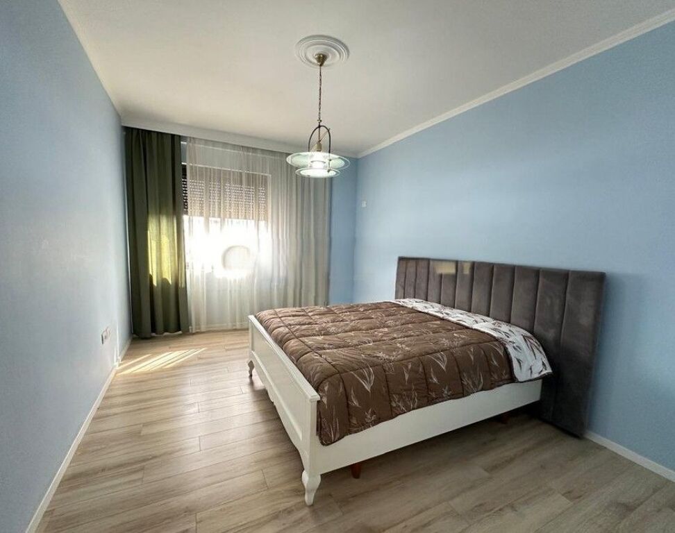 Shitet Apartament 2+1 prane Shkolles "Mihal Grameno"!