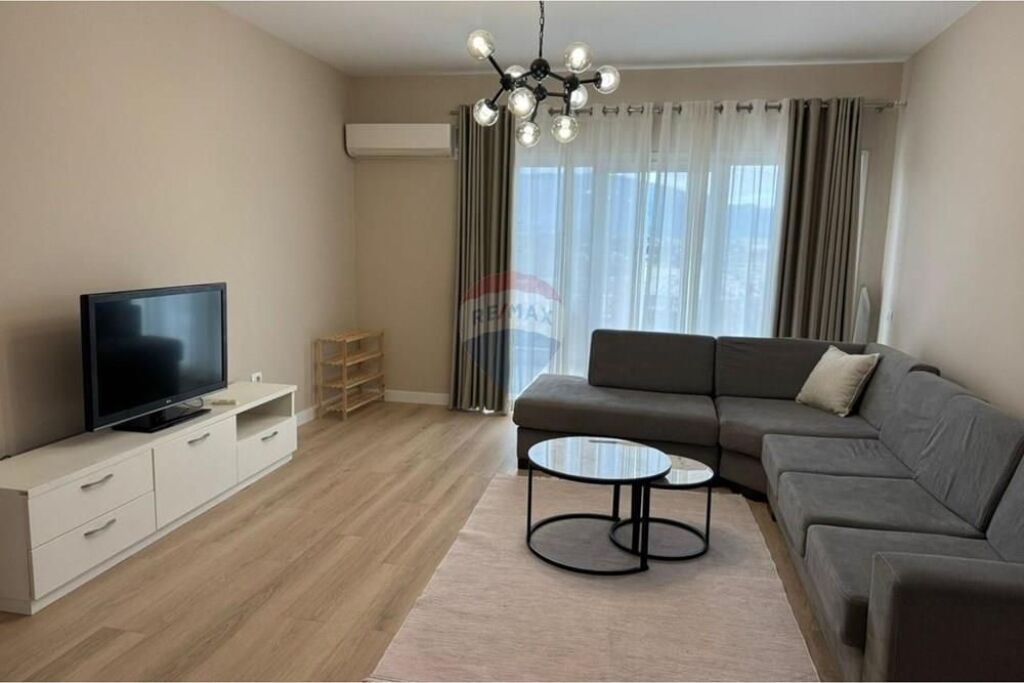 Apartament me qira 2+1+2 tek Kopshti Botanik