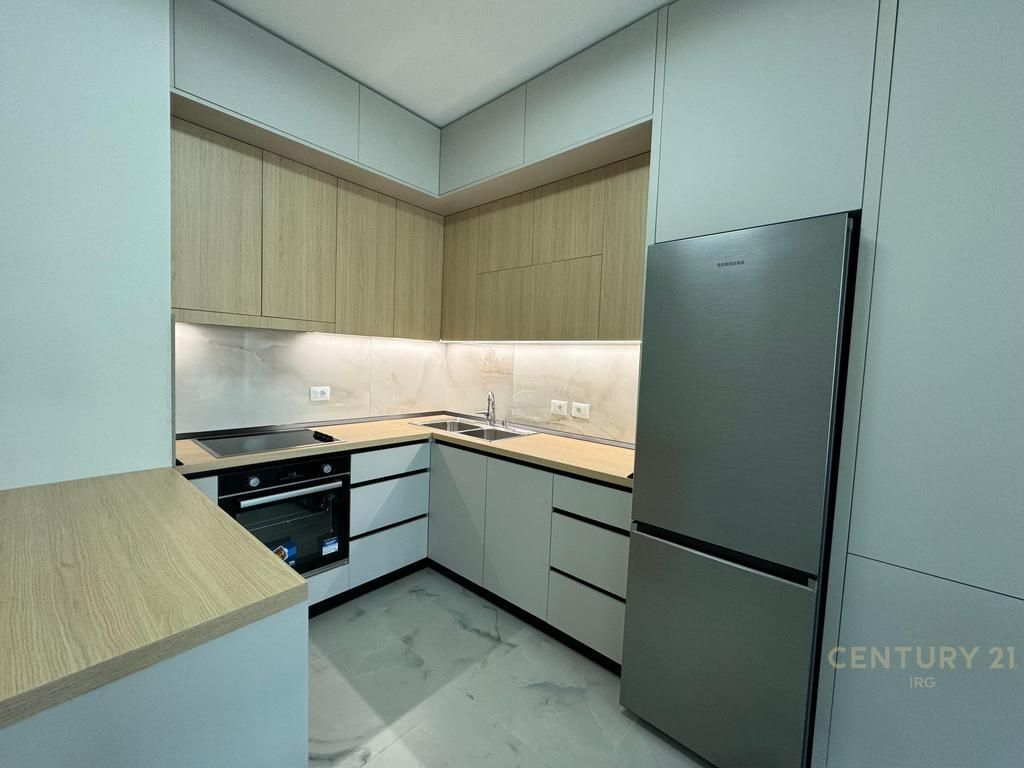 Jepet me Qira Apartament 2+1+Post Parkimi tek Kodra e Diellit!
