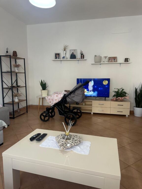 APPARTAMENTO IN AFFITTO 2+1+2 LAGO ARTIFICIALE 65.000 LEKE FH-64918