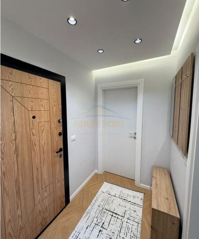 For sale, Apartment 1+1, Siri Kodra Street, Tirana