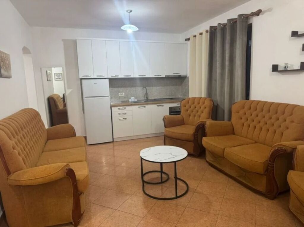 Apartment 1+1 for rent in Myslym Shyri, near Bar Momo-47,000 lek