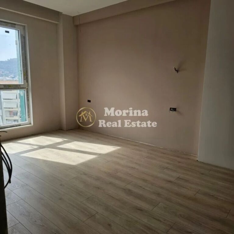 Rent | Apartment 2 + 1 | Commune of Paris | 800 €/month