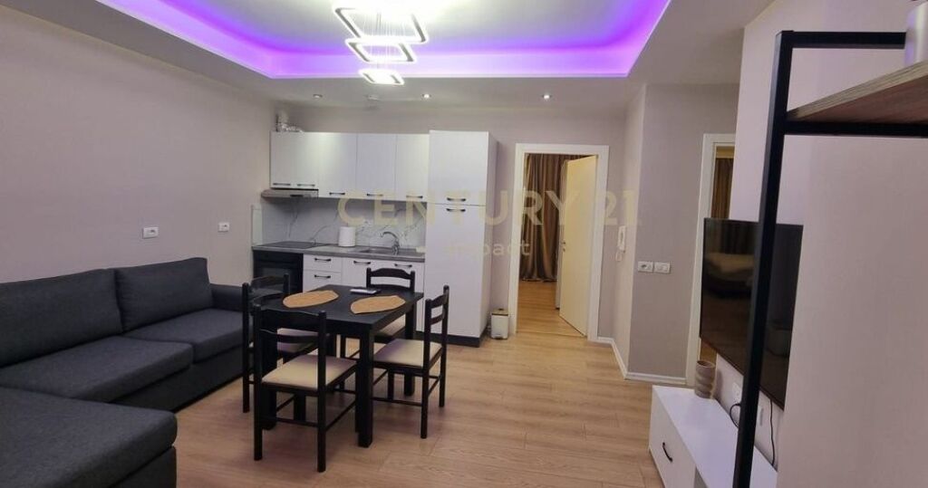 Apartament me qira 2+1+Parkim, Restorant Durresi