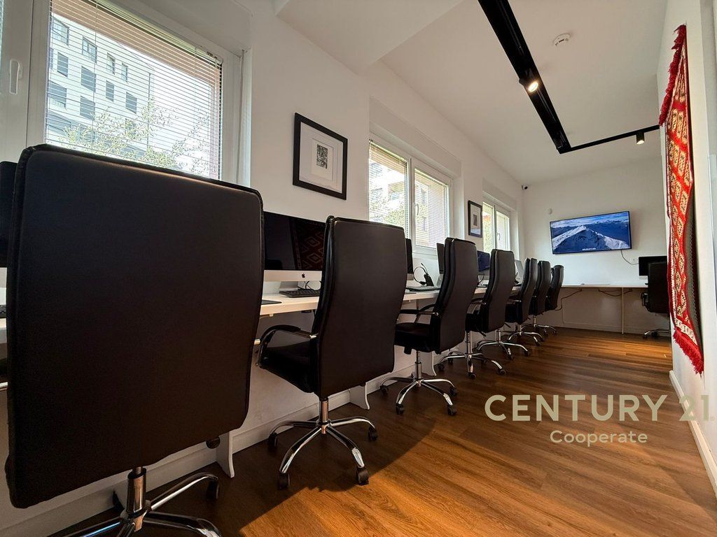 SHITET ZYRE TEK REZIDENCA KAIMI PRANE MANGALEM 21