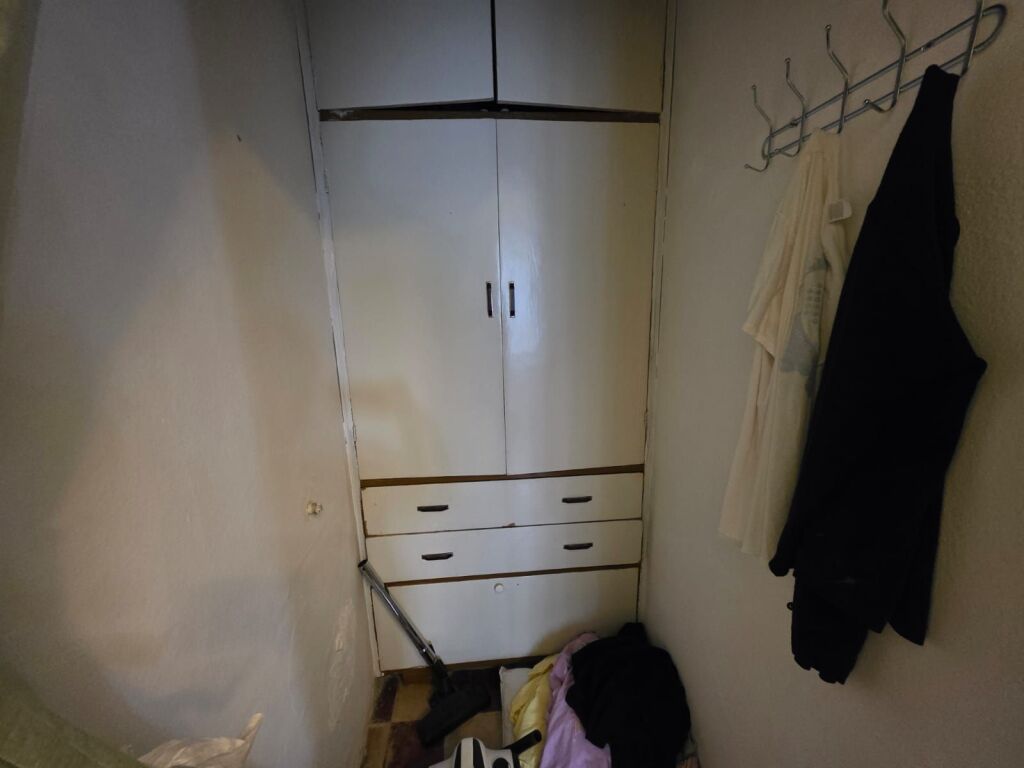 Jepet me Qira Vilë 1-Katëshe me Oborr – Qendër, pranë Kafe Flora !