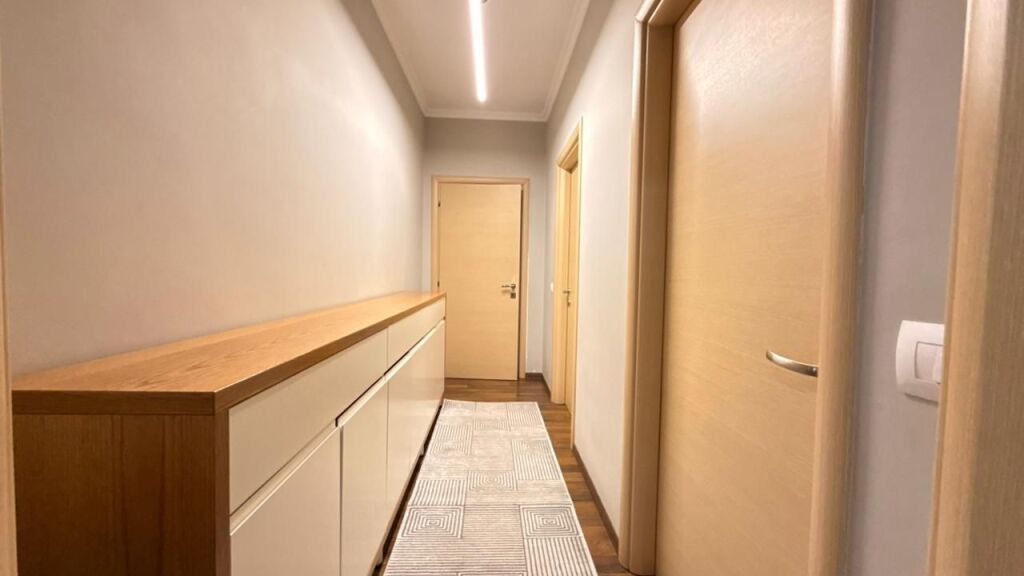 JEPET ME QERA APARTAMENT 2+1 TEK RRUGA E DURRESIT