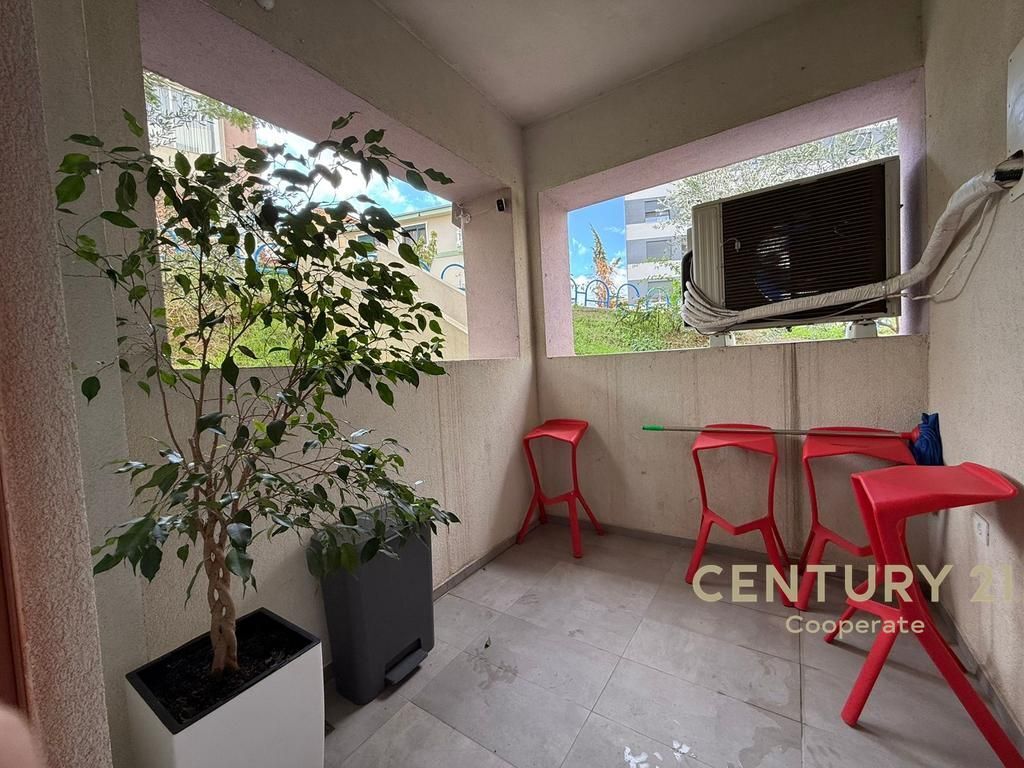 SHITET ZYRE TEK REZIDENCA KAIMI PRANE MANGALEM 21