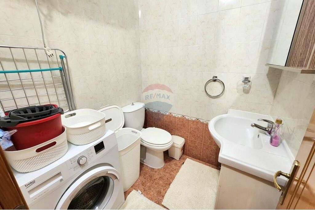 Apartament 1+1 me qira,Rruga e Barrikadave