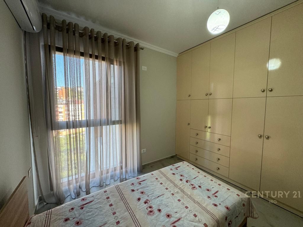 Jepet me Qira Apartament 2+1+Post Parkimi tek Kodra e Diellit!
