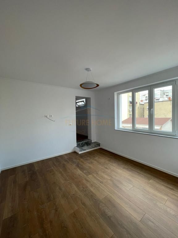 Shitet, Apartament 1+1+Garderobë, Tregu Elektrik , Tiranë.