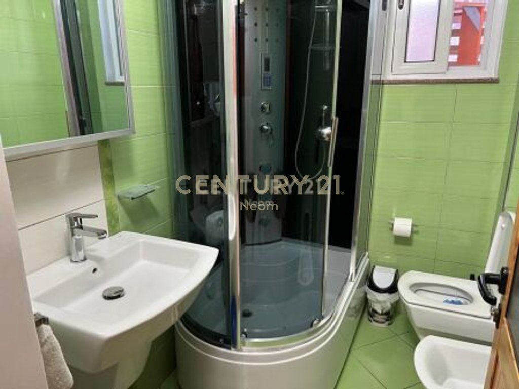 APARTAMENT 2+1 ME QIRA TEK KOMUNA E PARISIT