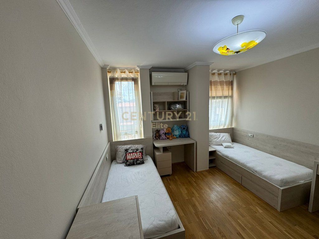 For rent 2+1+2 apartment in the Selvia area.