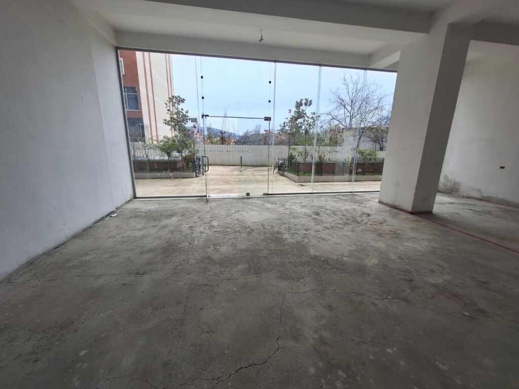 Ambient Biznesi në Shitje