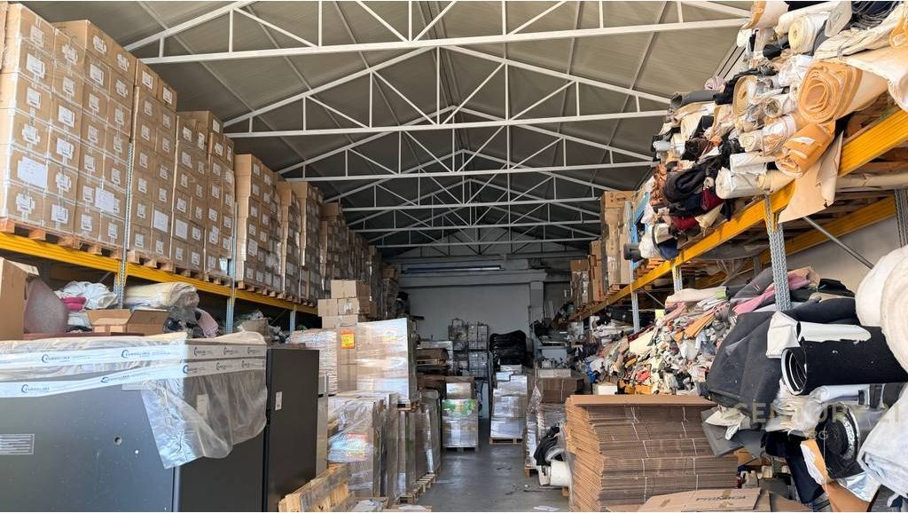 Jepet me qira magazinë 600 m² në zonën e Rruga Jordan Misja