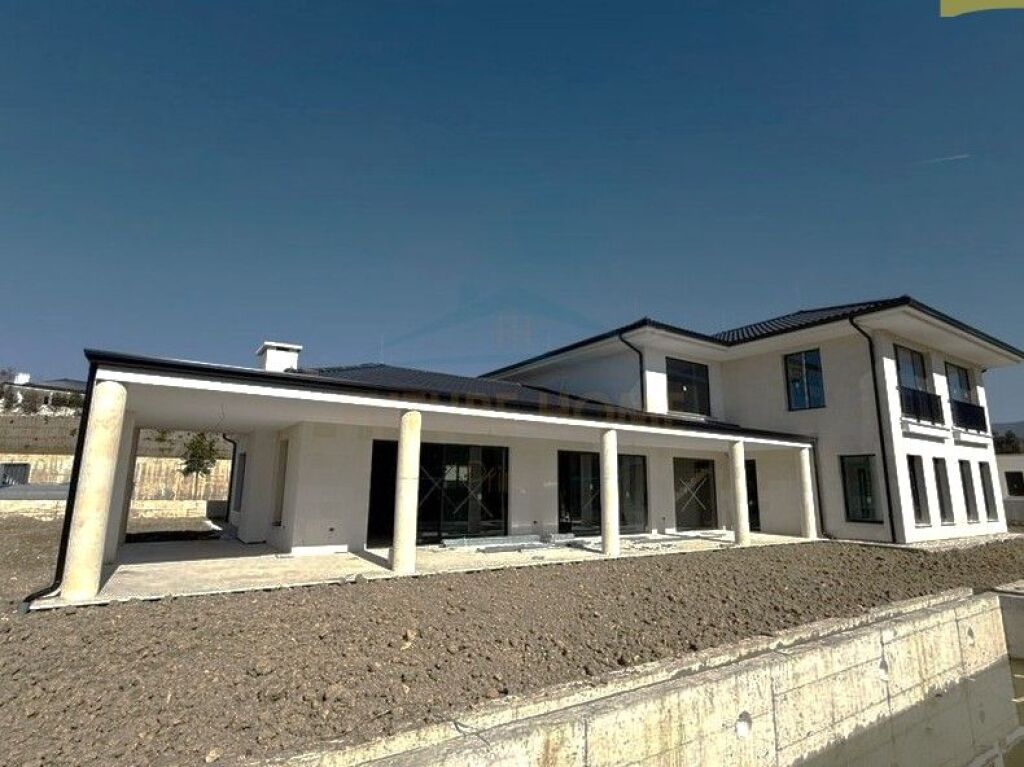 Shitet, Vile , Valles Viridi , Tirane