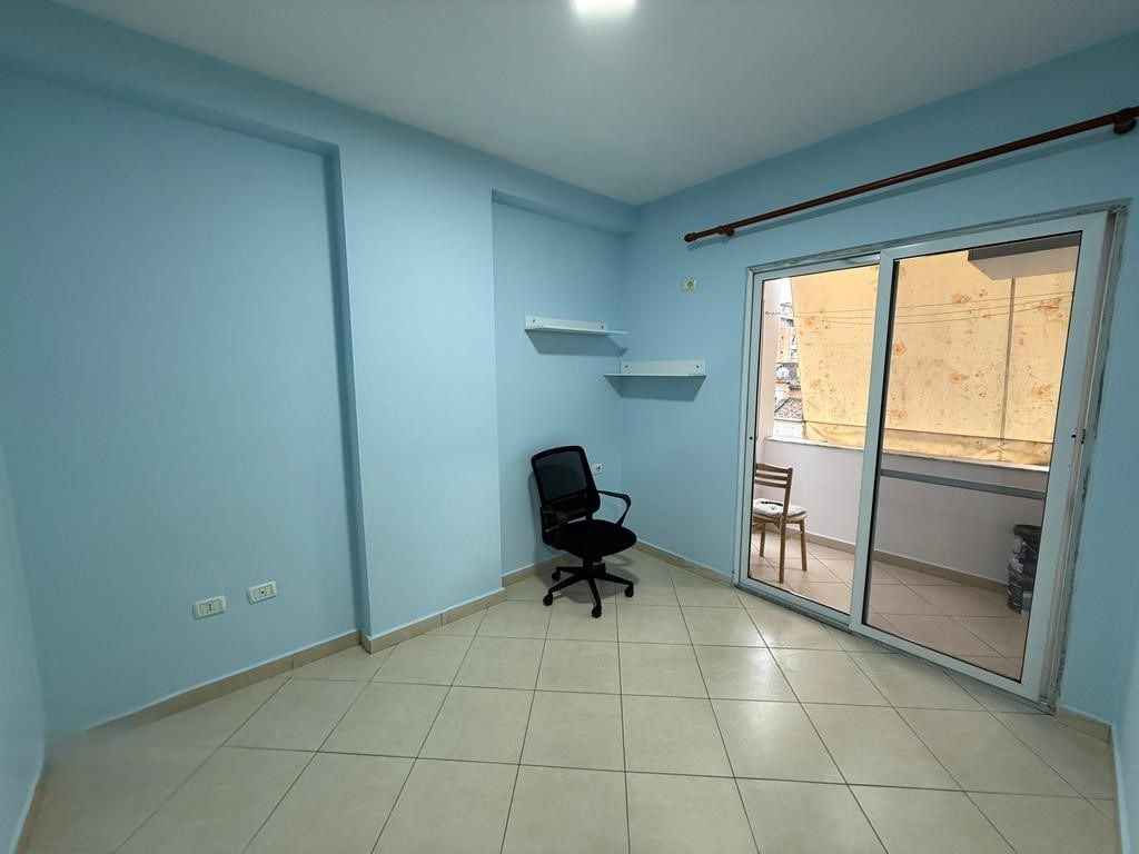 JEPET PER QIRA APARTAMENT 2+1 TE '4 DESHMORET'!