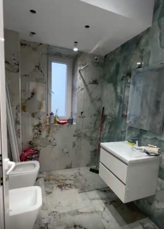 OFFICE FOR RENT 80 M2 BARRICADES STREET 1,200 EURO FH-64965