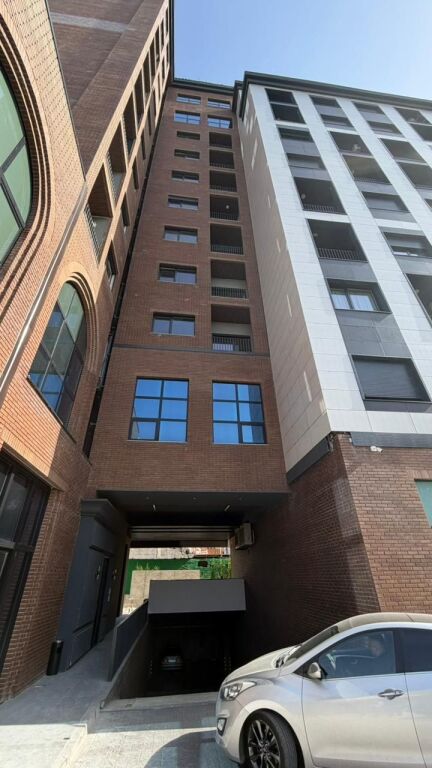 OPPORTUNITY  APARTMENT FOR SALE NEAR THE BUILDING WITH ARROWS