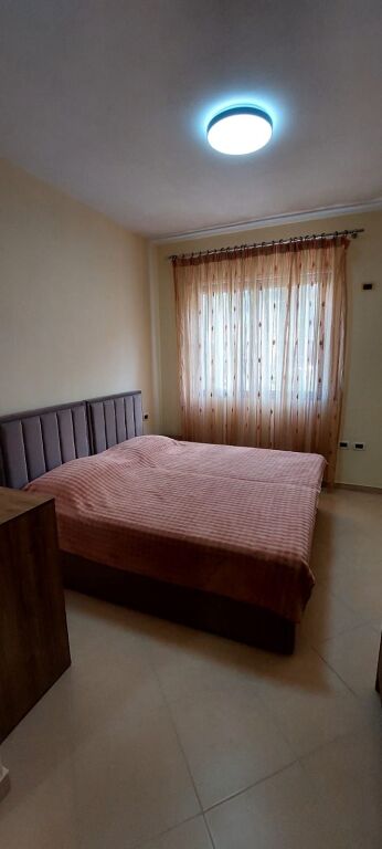 Uji ftohte Vlore, Apartament 2+1 për qira, 
