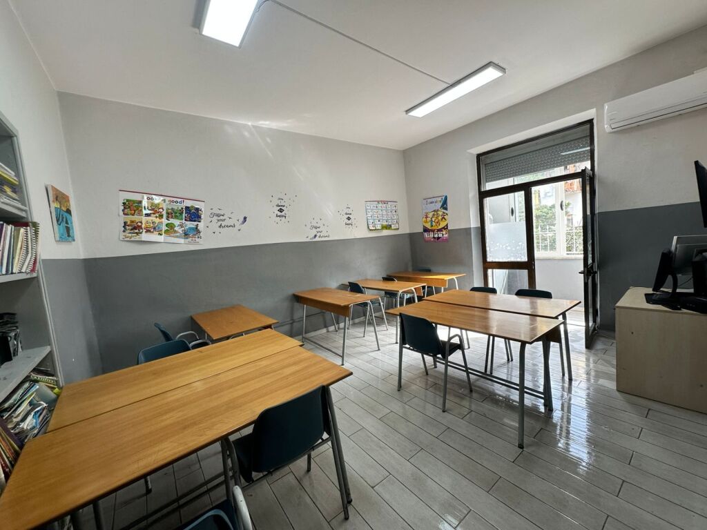 Open Space Office Apartment for Rent in Bllok