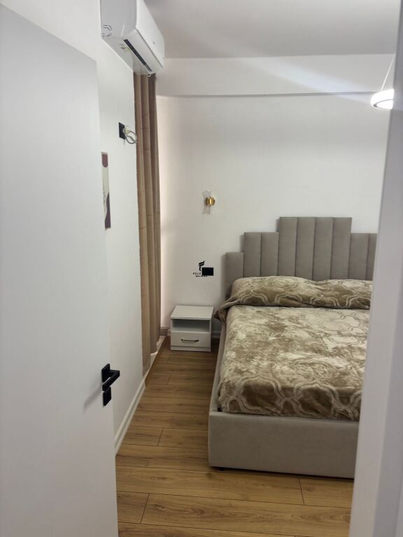 APARTAMENT ME QERA 2+1 21 DHJETORI 70.000 LEKE FH-65095