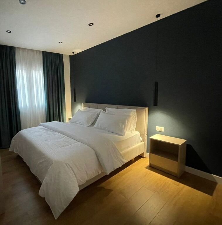 Apartament luksoz me qira tek Pazari i Ri