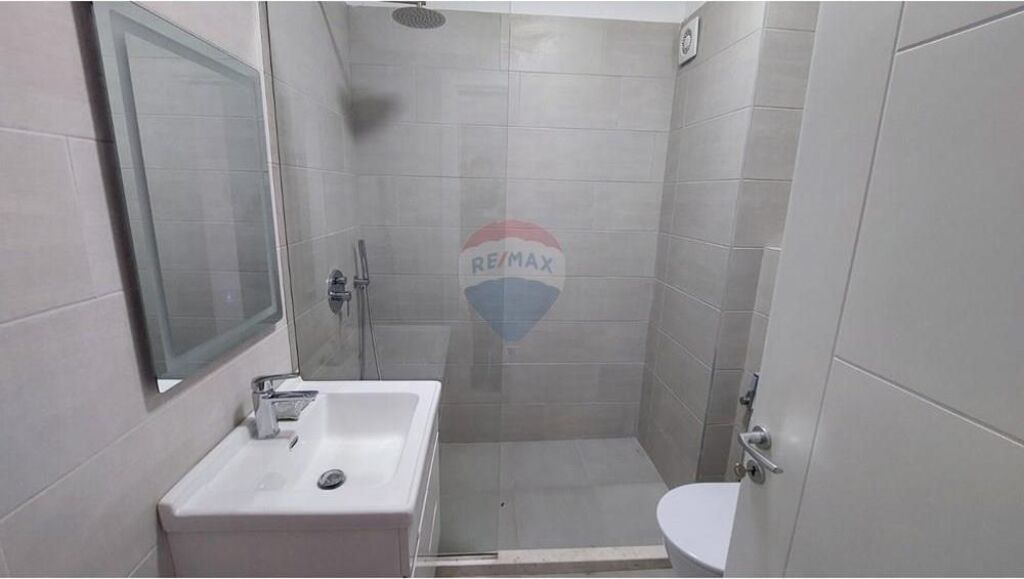Apartament 1+1 me qira në Rrugën e Dibrës