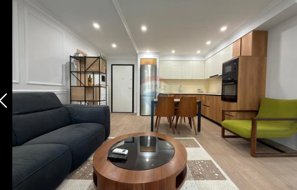 Apartament per shitje 2+1+2 tek 21 Dhjetori