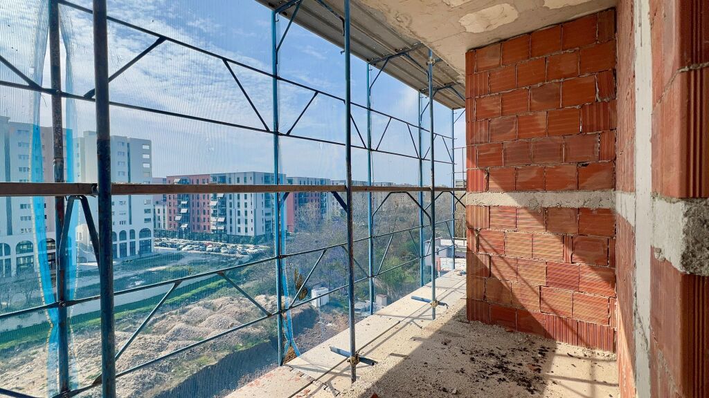 VENDESI: Ampio Trilocale (2+1) | Mei's Residence (Ish-Fusha e Aviacionit) Prezzo: 202.000€ (1.550€/m²)